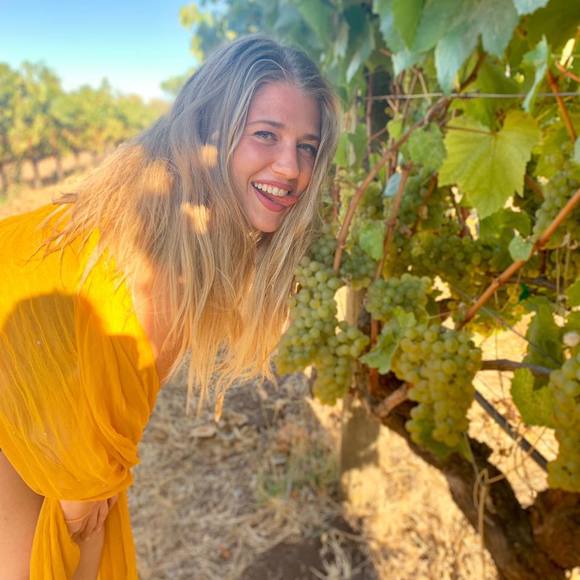 Meet your Posher, Ellie - Picture 1 of 1